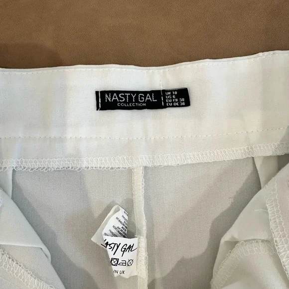 Nasty Gal High Waist White Shorts with Pleats - Picture 6 of 6